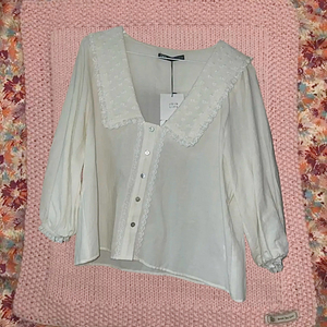 자라 ZARA Blouse with embroidere