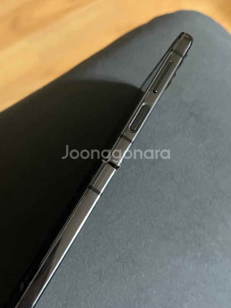 갤럭시 z플립4 256GB (액정+배터리 신품)--2