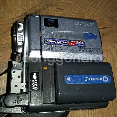 소니 캠코더 DCR PC9--5