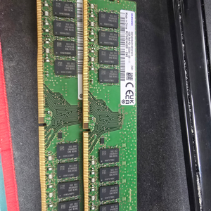 삼성 DDR4 PC3200 16GB 2개 팝니다.