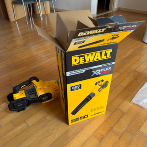 디월트 송풍기 DCMBA572N