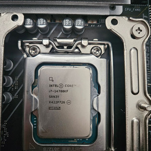 intel cpu i7-14700kf팝니다