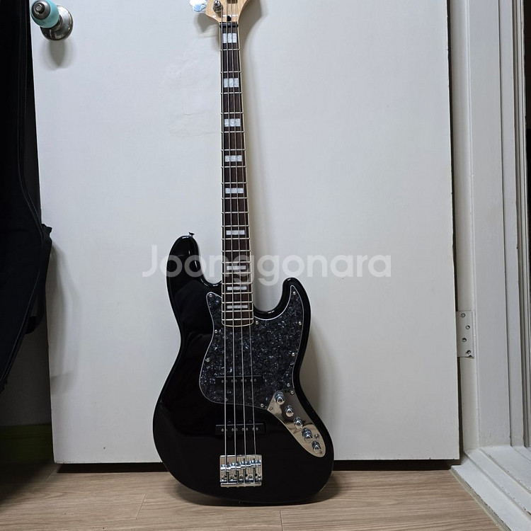 고퍼우드 베이스 기타, J-Classic 6 601B--6