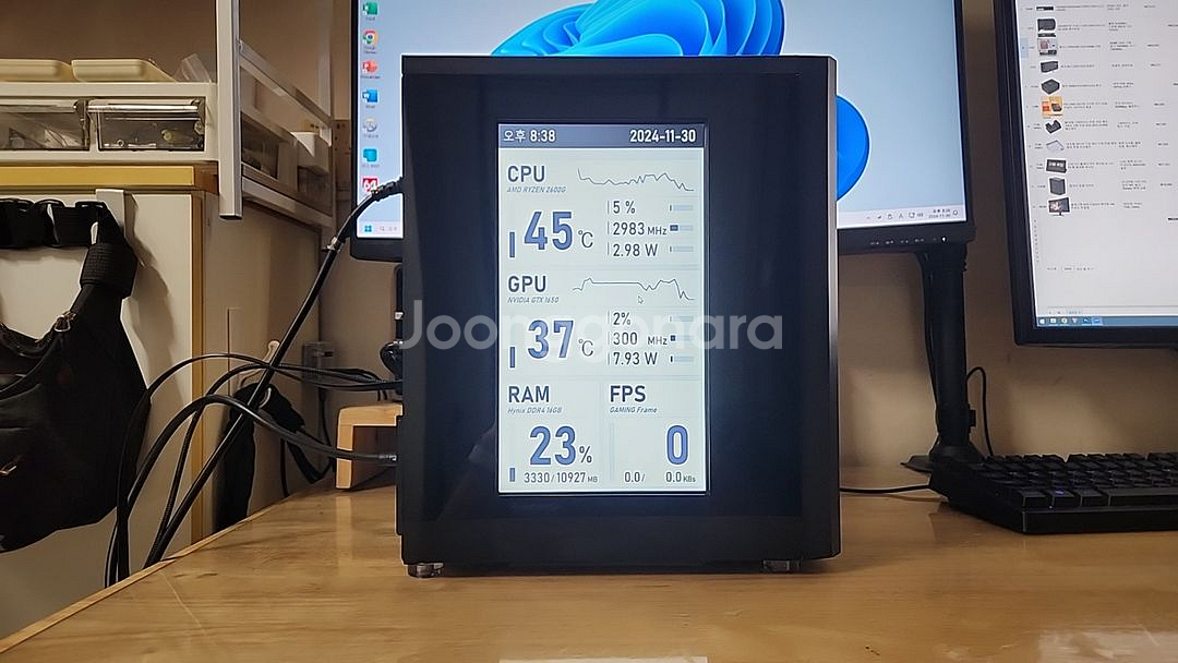 [안성] 측면 모니터 튜닝한 인테리어용 컴퓨터 본체--1