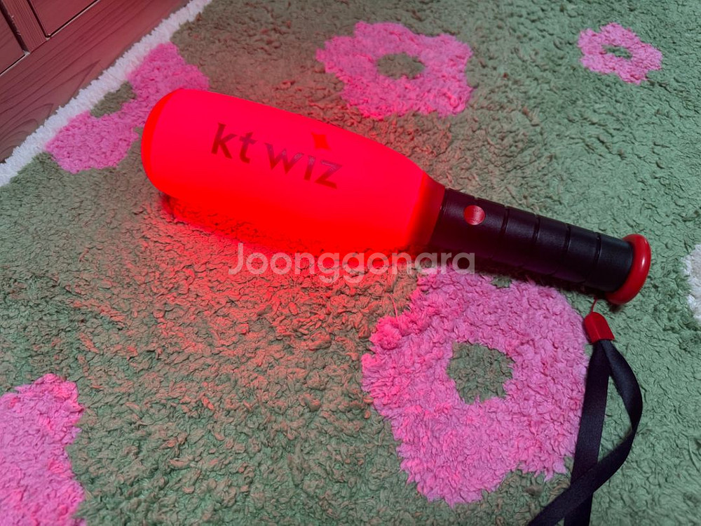 kt wiz 구형 비트배트, 모자, 머리띠 일괄 판매--1