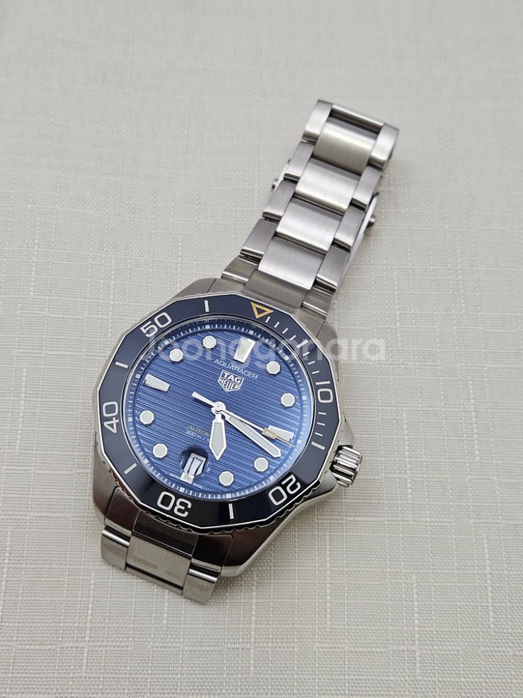 태그호이어 43mm 아쿠아레이서 보증서 있음--2