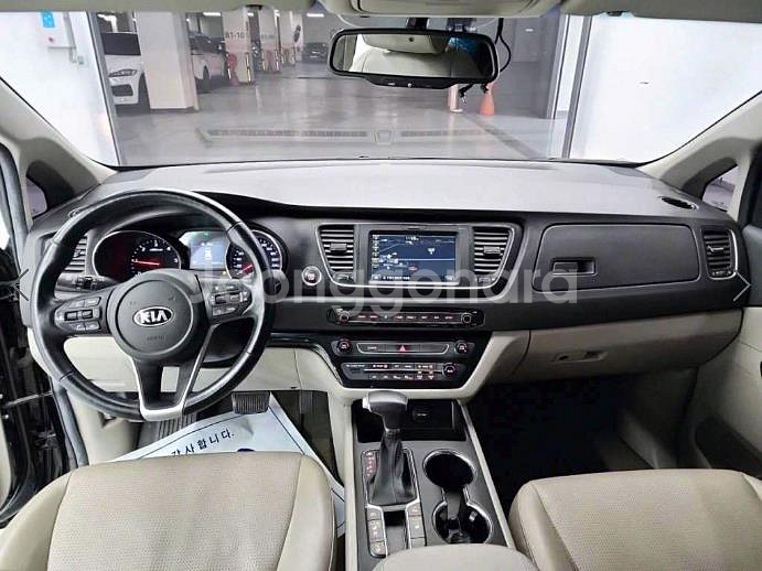 @18년식 더 뉴카니발 9인승 디젤 럭셔리 전국최저가--6