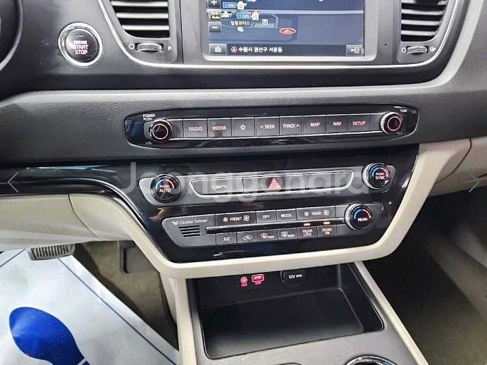 @18년식 더 뉴카니발 9인승 디젤 럭셔리 전국최저가--9