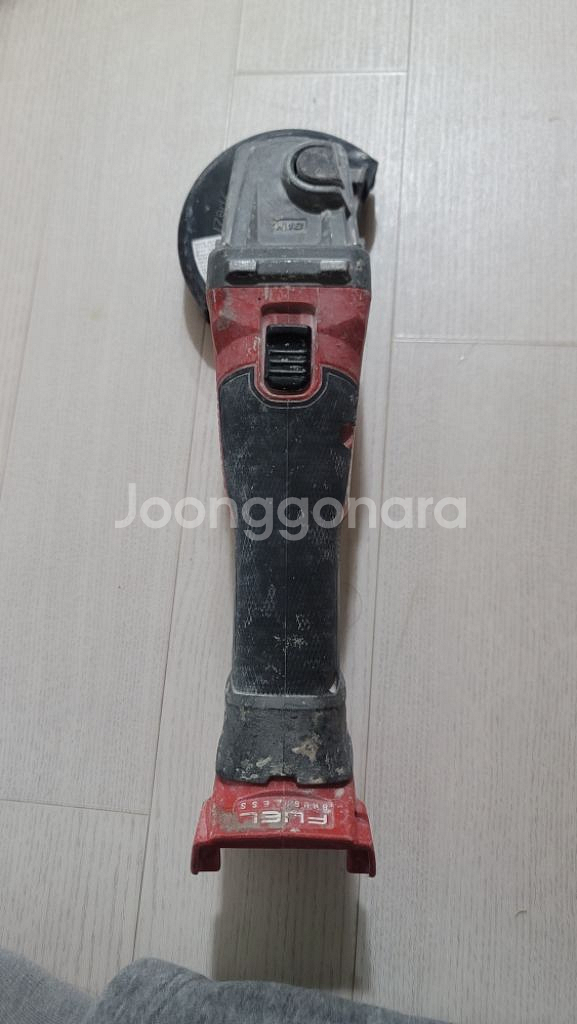 밀워키 m18 4인치 무선그라인더--2