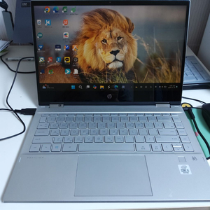 HP 파빌리온 컨버터블 노트북 i5 256G 윈도우1