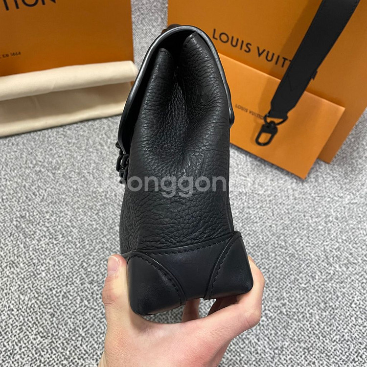 루이비통 토뤼옹 모노그램 스티머 백 PM m24436--5