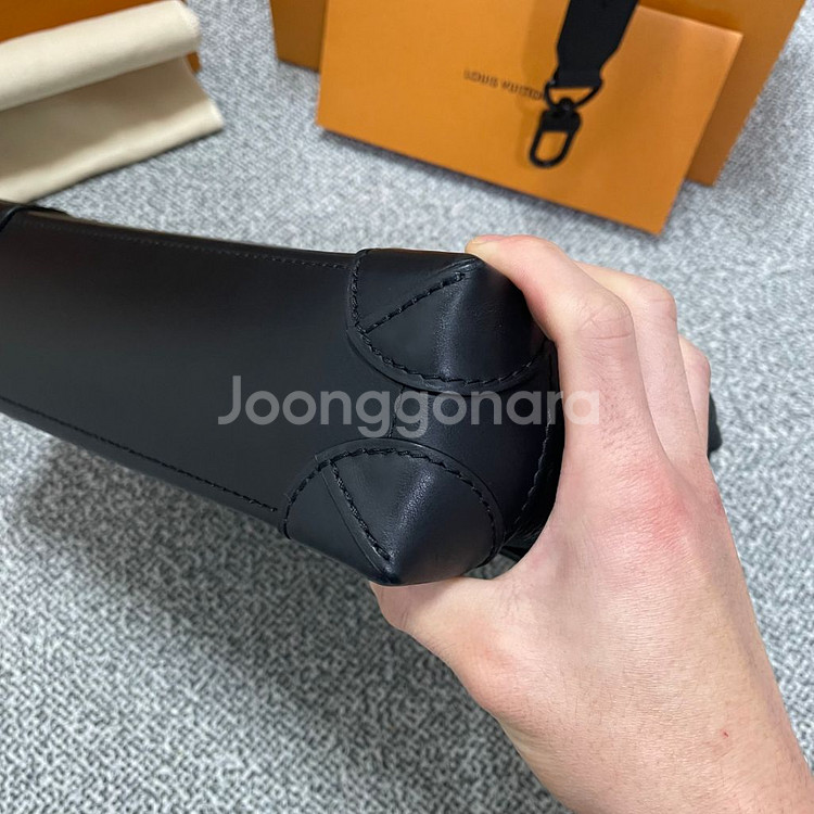 루이비통 토뤼옹 모노그램 스티머 백 PM m24436--7