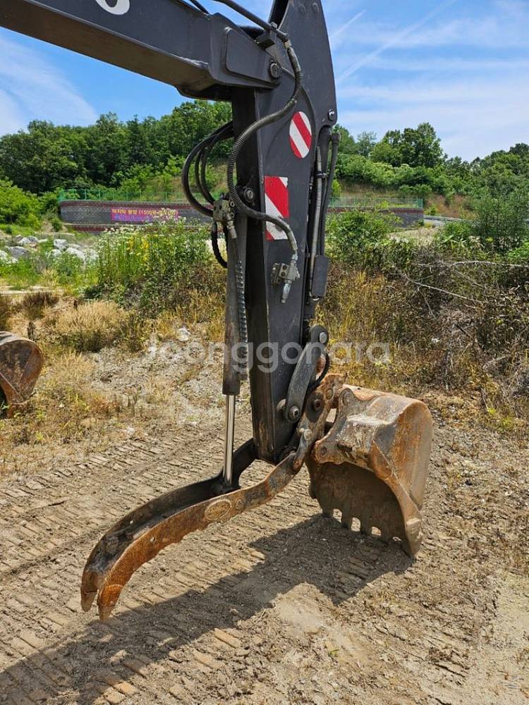 #장비명 : 굴삭기 판매합니다#모델명 : 볼보 EC60--1