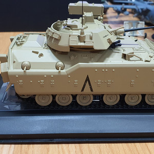 M2A2 브래들리 1:48 미개봉품