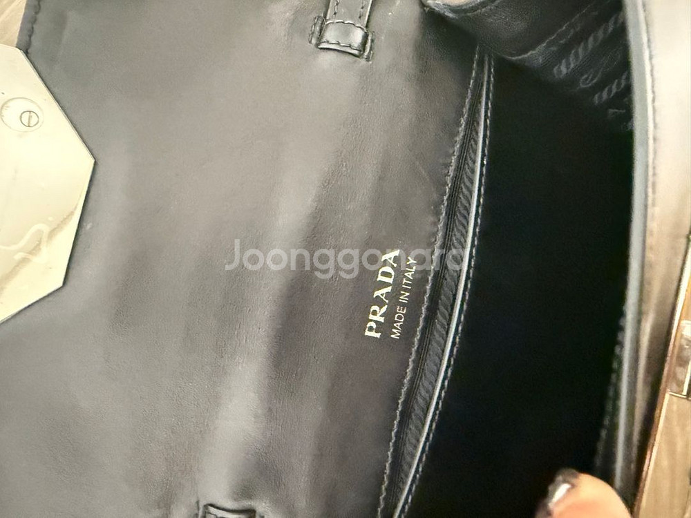 프라다 시티크리스탈 백 한정판 판매합니다!--2