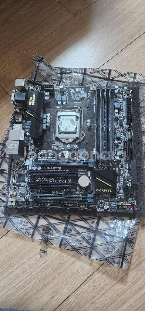 인텔 i5 6600랑 메인보드 B150m 같이 팜니다--2