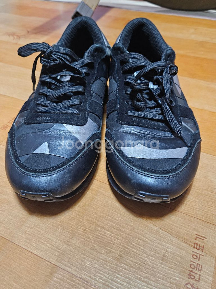 발렌티노 스니커즈--1