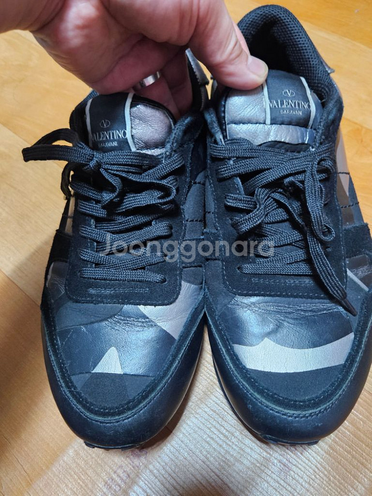 발렌티노 스니커즈--4