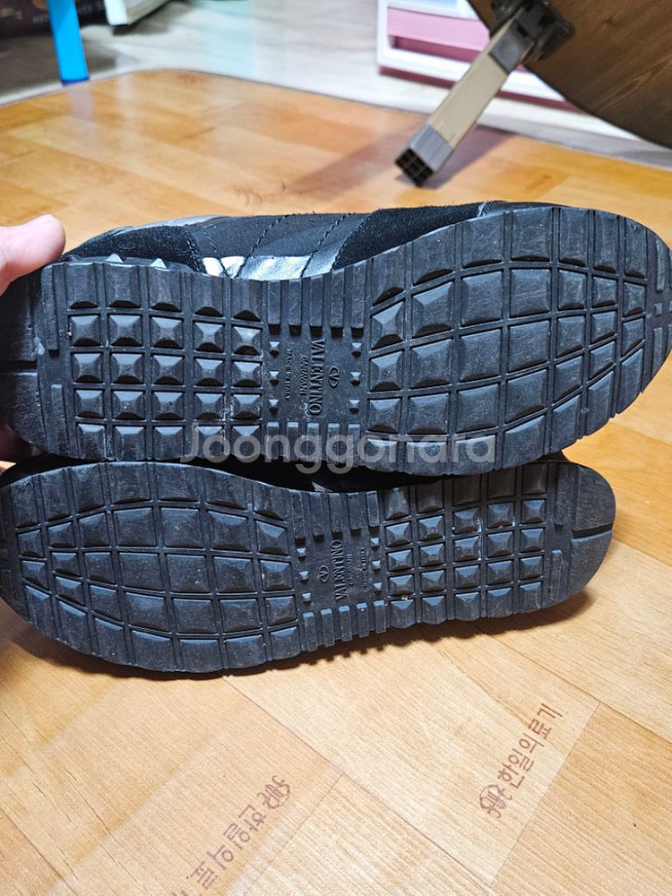 발렌티노 스니커즈--7