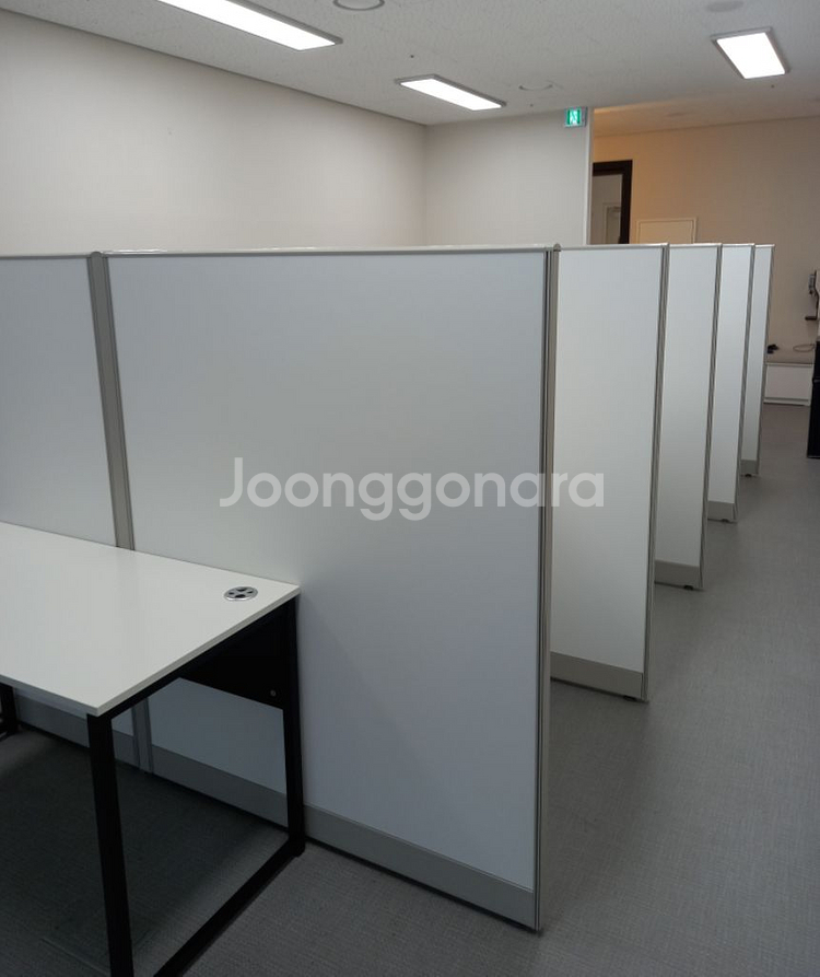 파티션,책상,의자,원탁,철제캐비넷,철재옷장--1