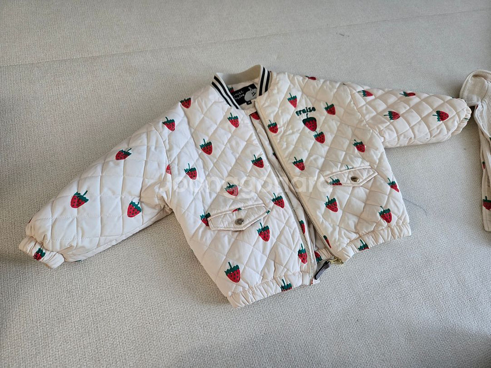 리미떼두두 딸기 퀼팅 패딩m+리미떼 딸기남방m--1