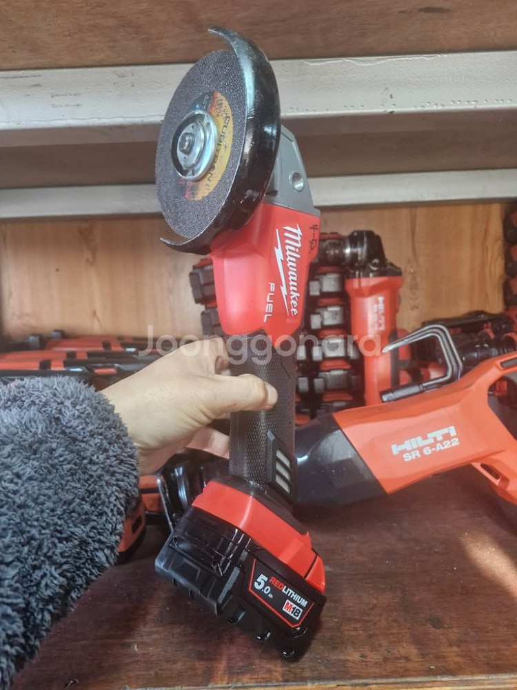 밀워키그라인더M18FSAGV125XB.속도조절.5인치--1