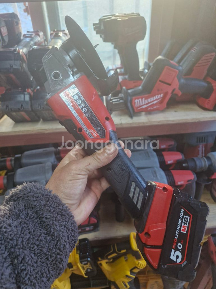 밀워키그라인더M18FSAG125X.5인치.최상급A++급--9