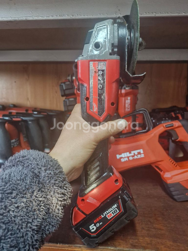 밀워키그라인더M18FSAG125X.5인치.최상급A++급--6