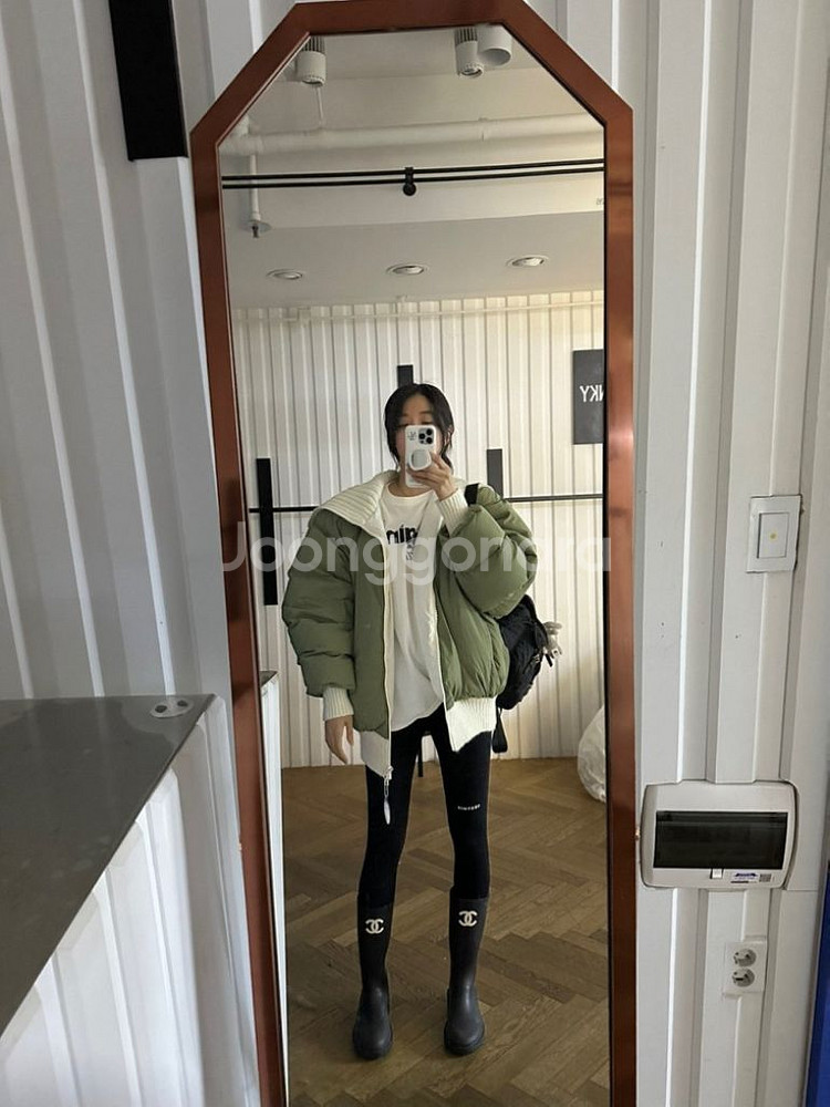 엔돌핀 니트덕다운 패딩--1