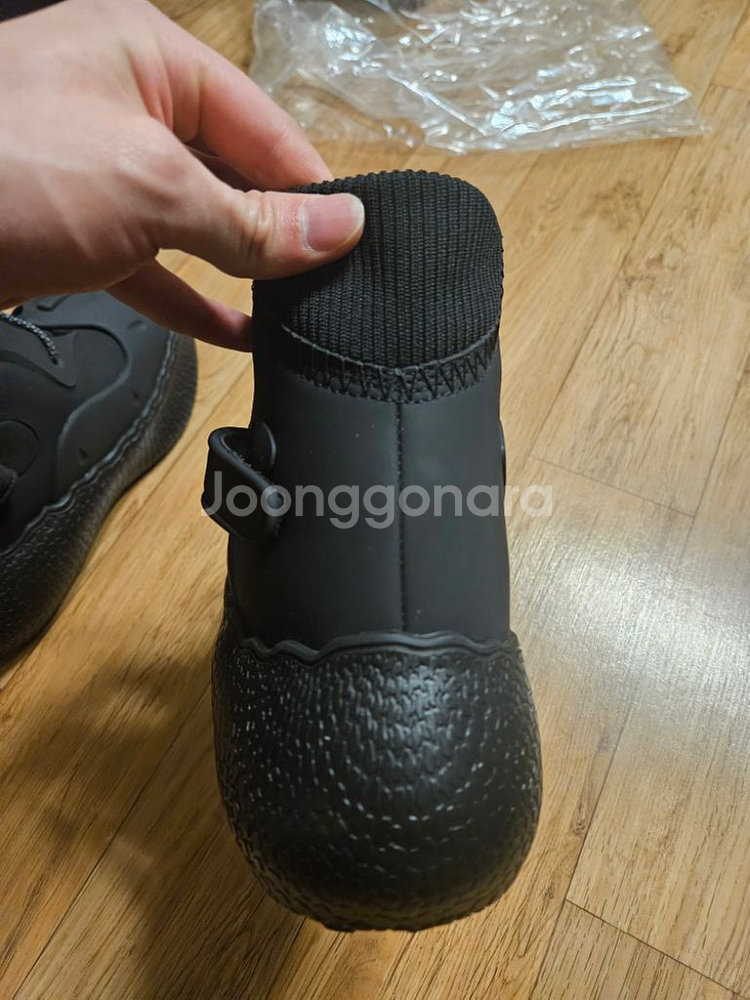fctry lab boots--5