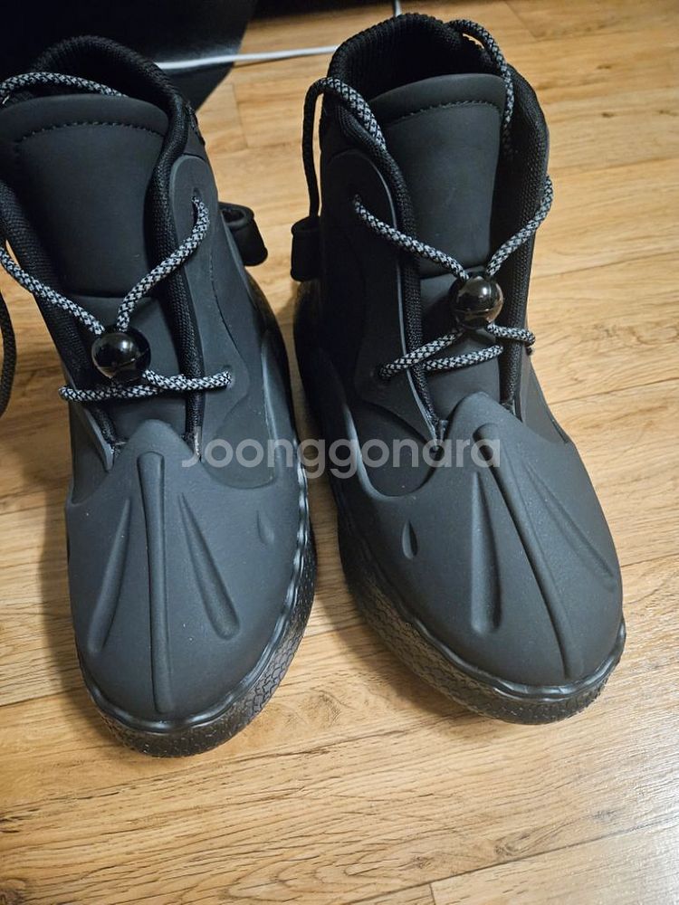 fctry lab boots--9