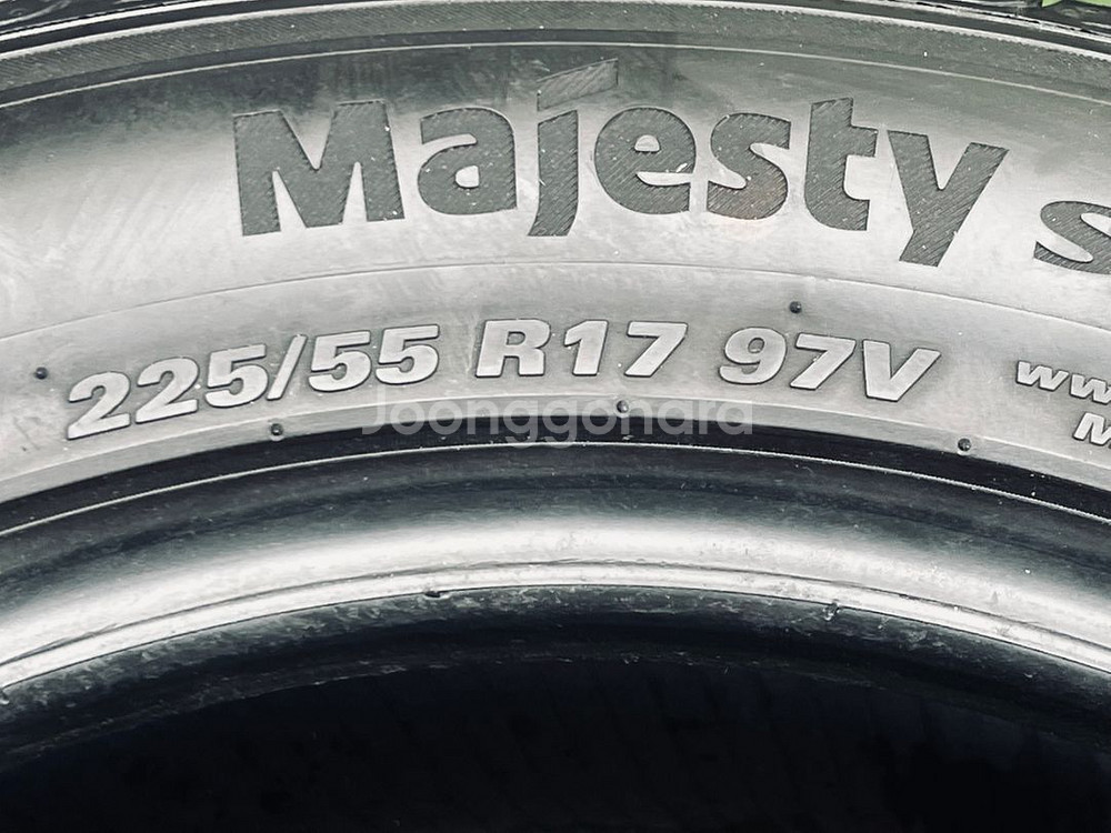 225 55 17 금호 마제스티 ku50 중고타이어--3