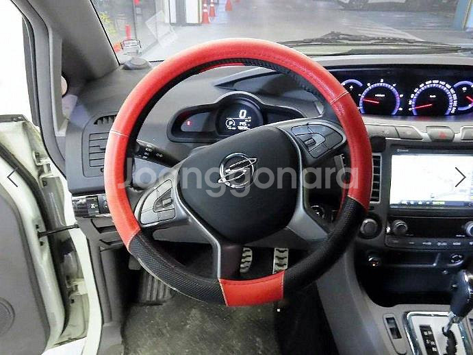 @16년식 코란도 투리스모 2.2 4WD 9인승 TX--8