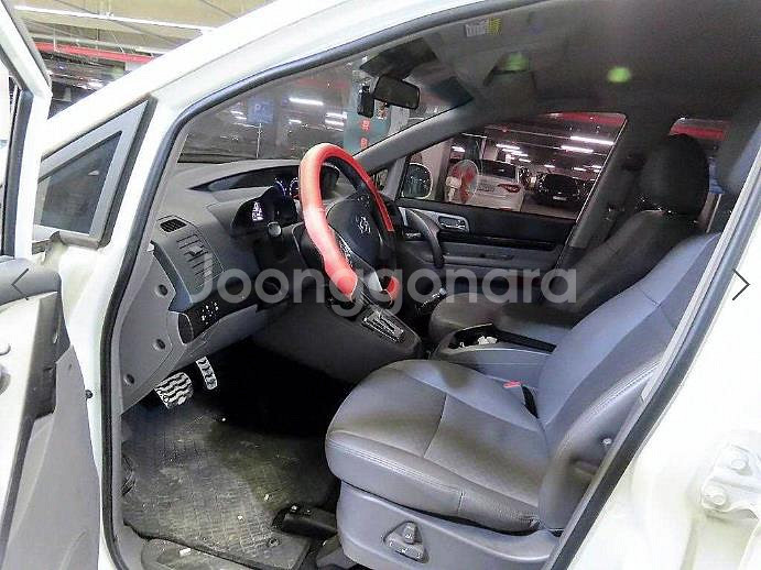 @16년식 코란도 투리스모 2.2 4WD 9인승 TX--5