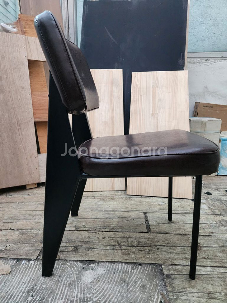 카페의자 브라운(메가커피)--1