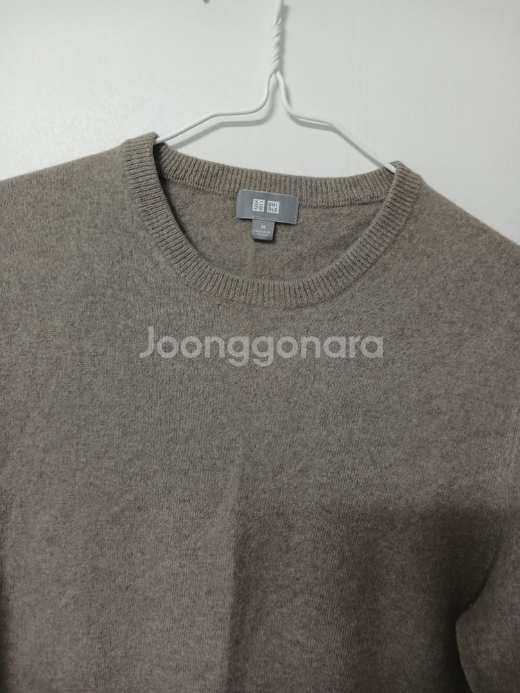 여성 유니클로 캐시미어100% 라운드넥니트 (95)--1