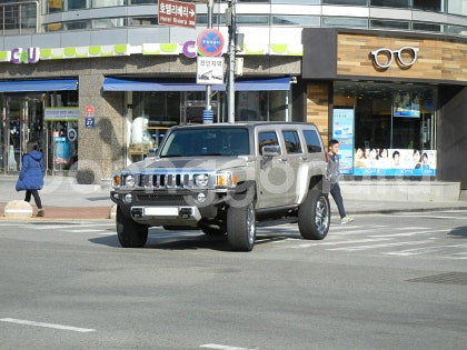 24인치 zyoxx휠 6홀 피렐리스폴피온 제로타이어--1