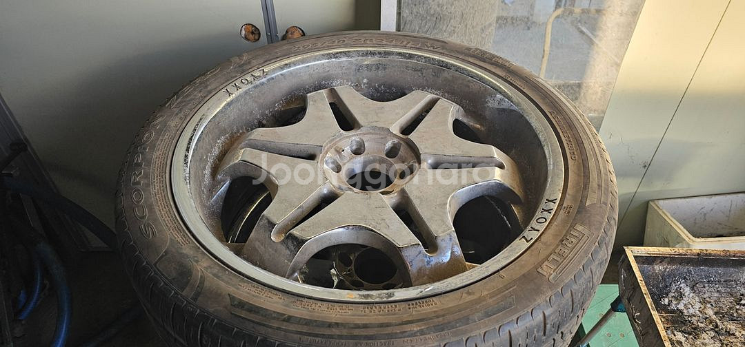 24인치 zyoxx휠 6홀 피렐리스폴피온 제로타이어--5