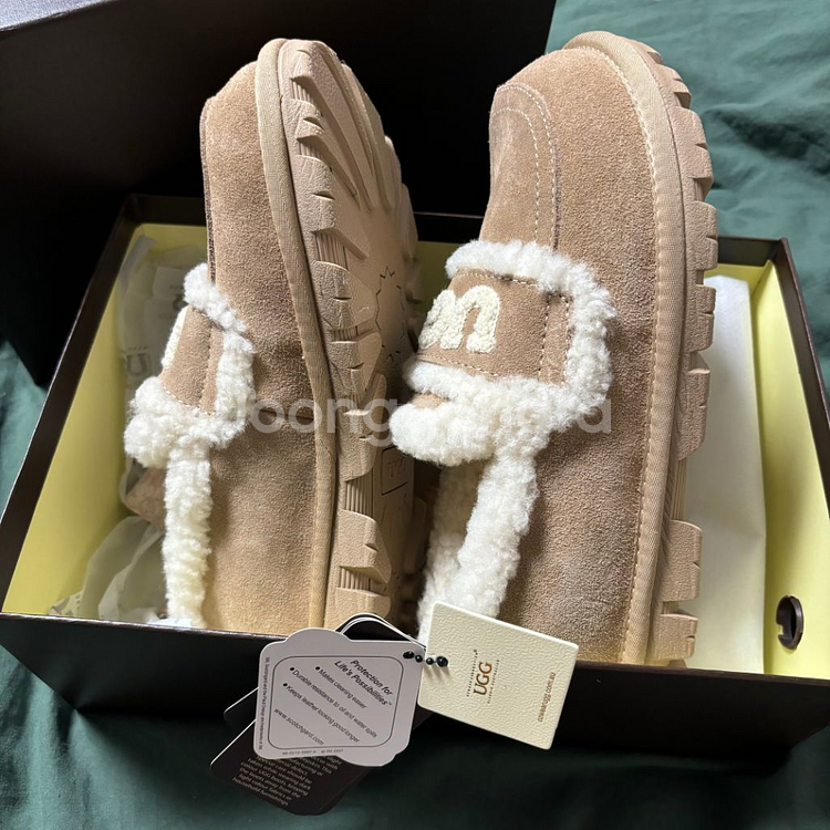 UGG 오즈웨어 어그 바이올렛 쉐어링 로퍼 샌드 36--4