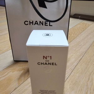 샤넬 N1 DE CHANEL 레드 까멜리아 로씨옹 스킨