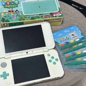 뉴 닌텐도 2DS 동물의 숲 에디션