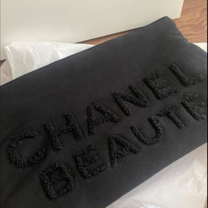 샤넬(CHANEL)뷰티 클러치 내 놓아요!!!