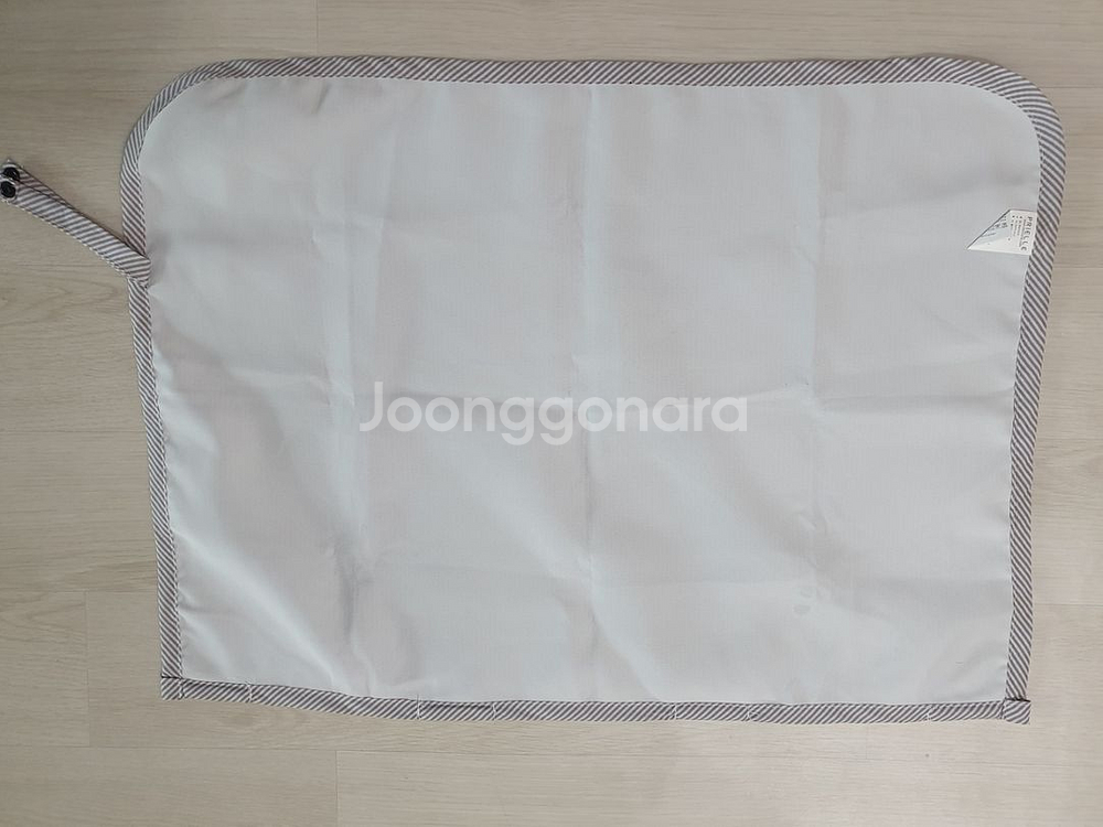 쁘리엘르 사파리 DTP 자석 암막 햇빛가리개 팝니다.--1