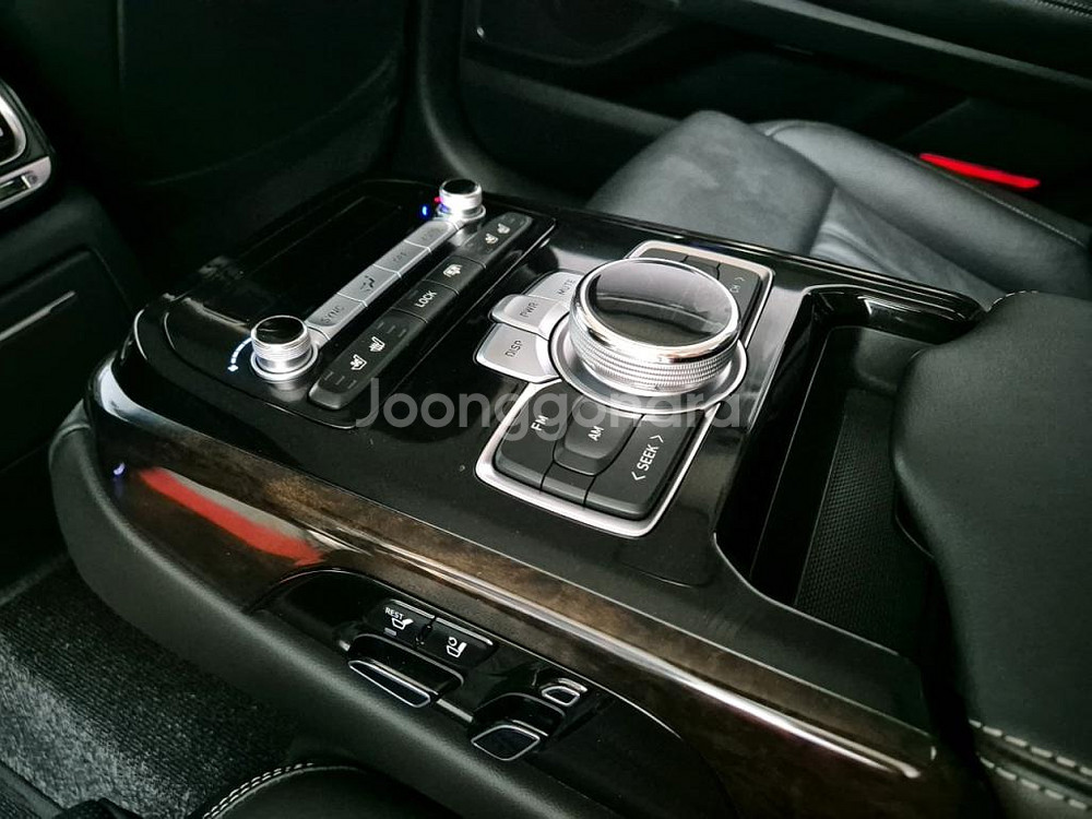 제네시스 G90 3.3T AWD 프리미엄 럭셔리--8