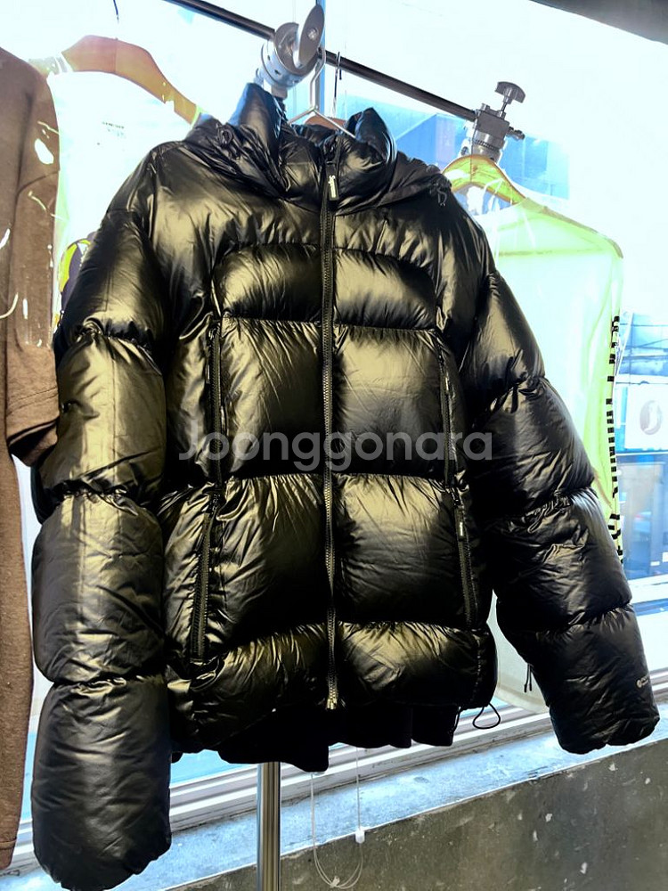 슈프림 페더웨이트 다운 퍼퍼 자켓 블랙 - 23FW M--1