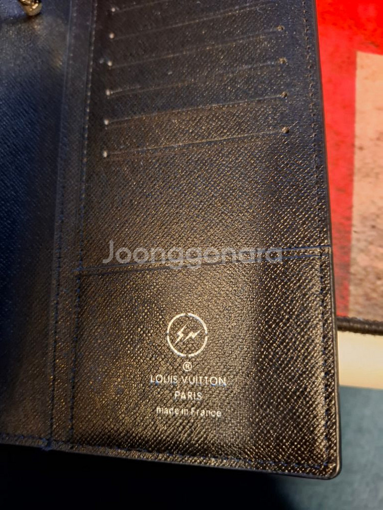 루이비통 남자 장지갑--2