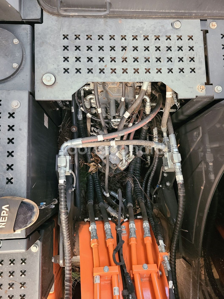 두산 6w 중고굴삭기 dx140w 2021년식 저가동--9