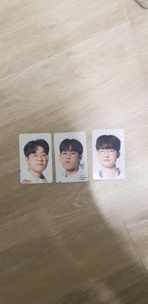 티원 t1 2024 월즈 포카 판매합니다