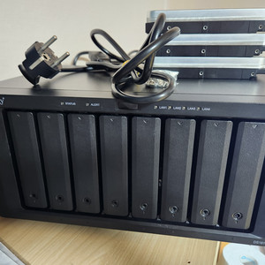 Synology DS1819+ & 아이언울프HDD