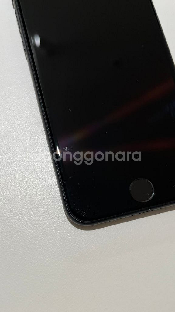 아이폰 se2 64GB 카메라 무음--2